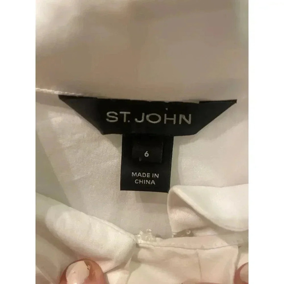 St. John White Tuxedo Front Ruffle Button Down Blouse, sz 6 - Picture 3 of 7